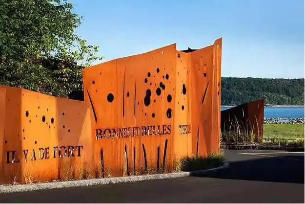 大田镇锈钢板景观